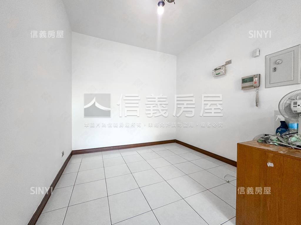 河堤校園景觀大三房房屋室內格局與周邊環境