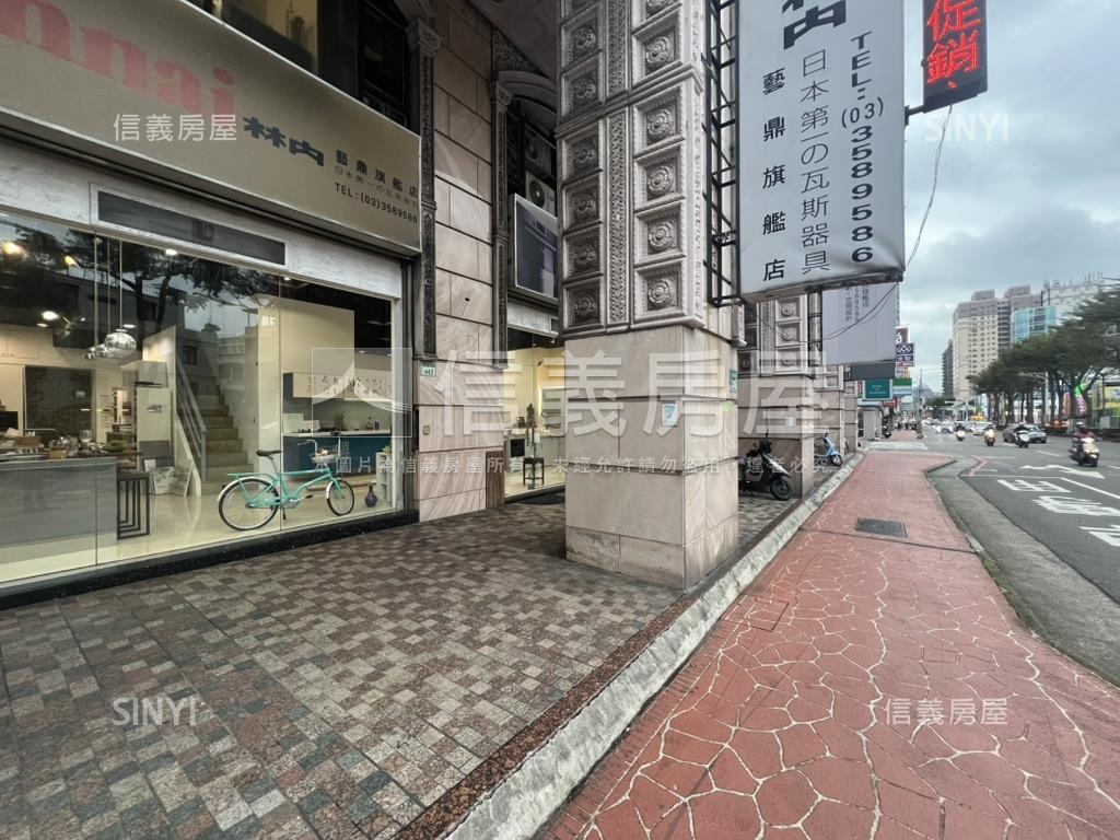 近家樂福經國路整棟透店房屋室內格局與周邊環境