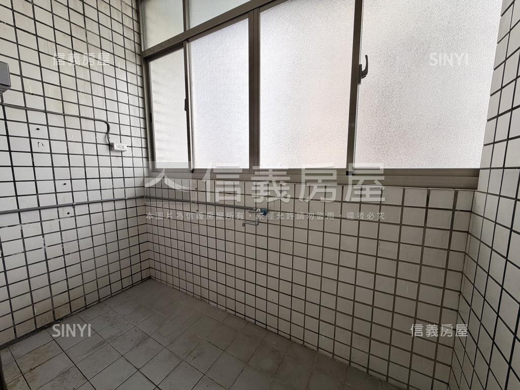 東區近交流道辦公室房屋室內格局與周邊環境