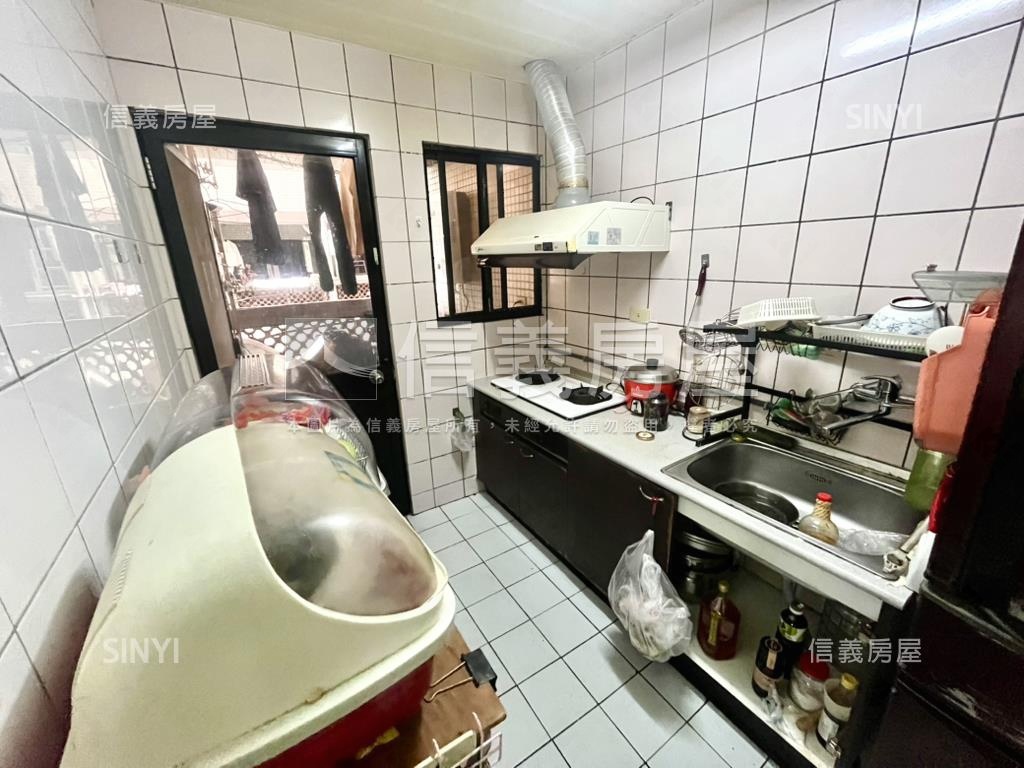 玉門路三房首選房屋室內格局與周邊環境