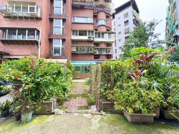 捷運邊間清幽一樓庭院