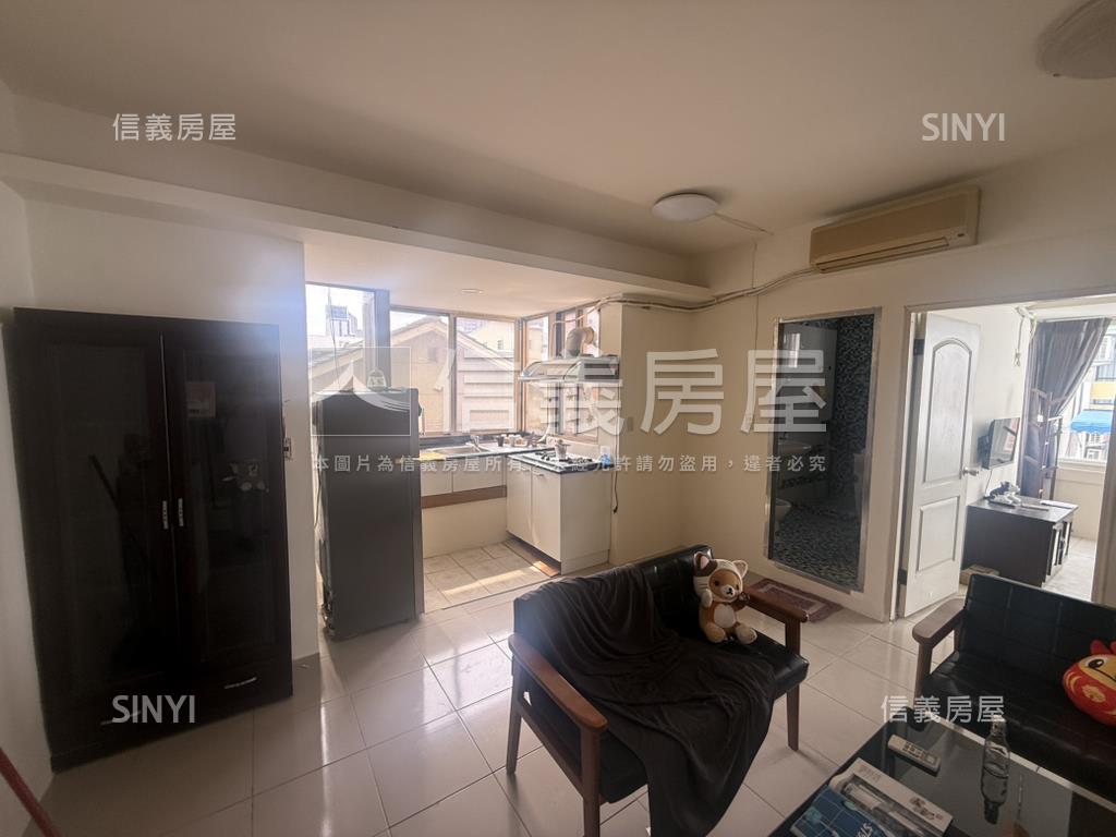 國豐街稀有衛浴開窗三樓寓房屋室內格局與周邊環境