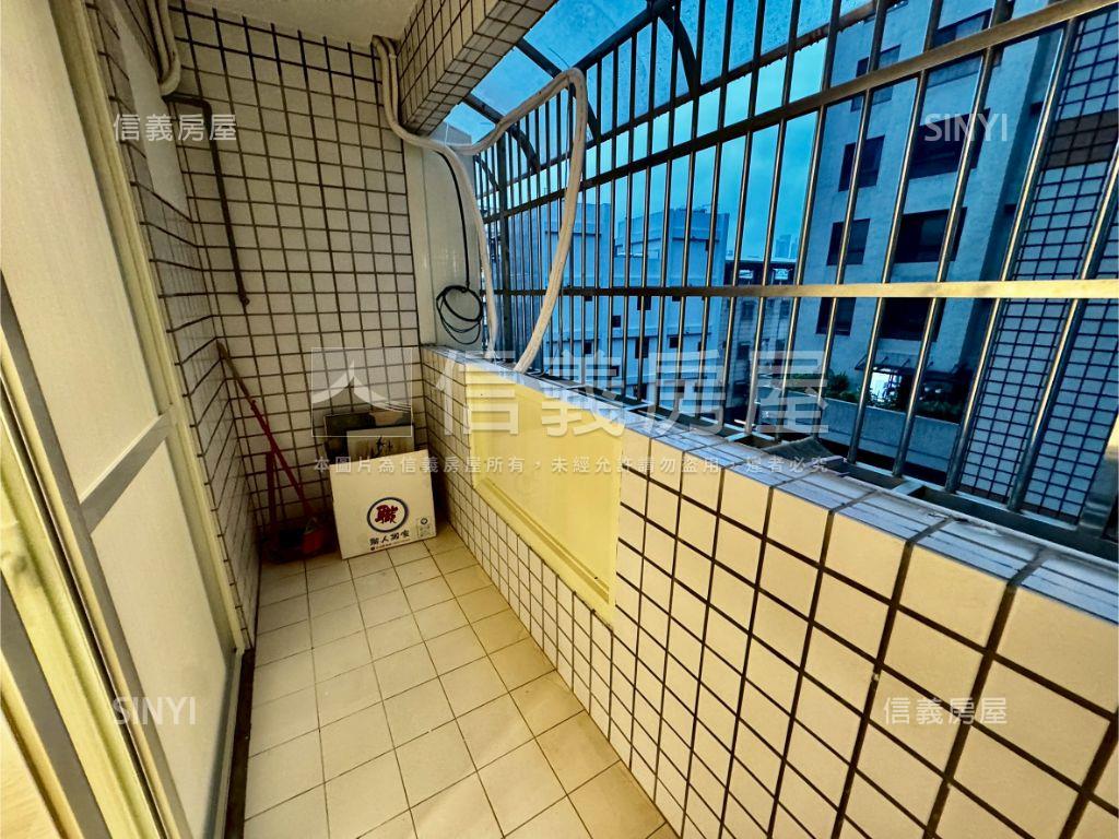 電梯兩房兩衛高質感侘寂風房屋室內格局與周邊環境