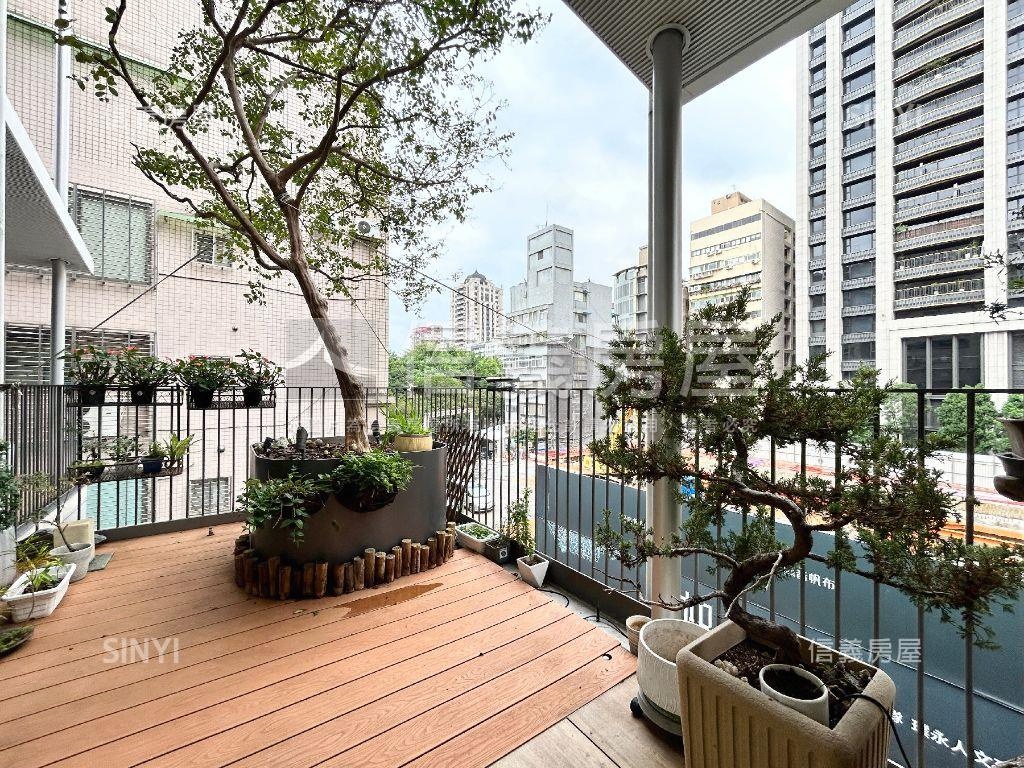 富富話合綠蔭三房坡平車位房屋室內格局與周邊環境