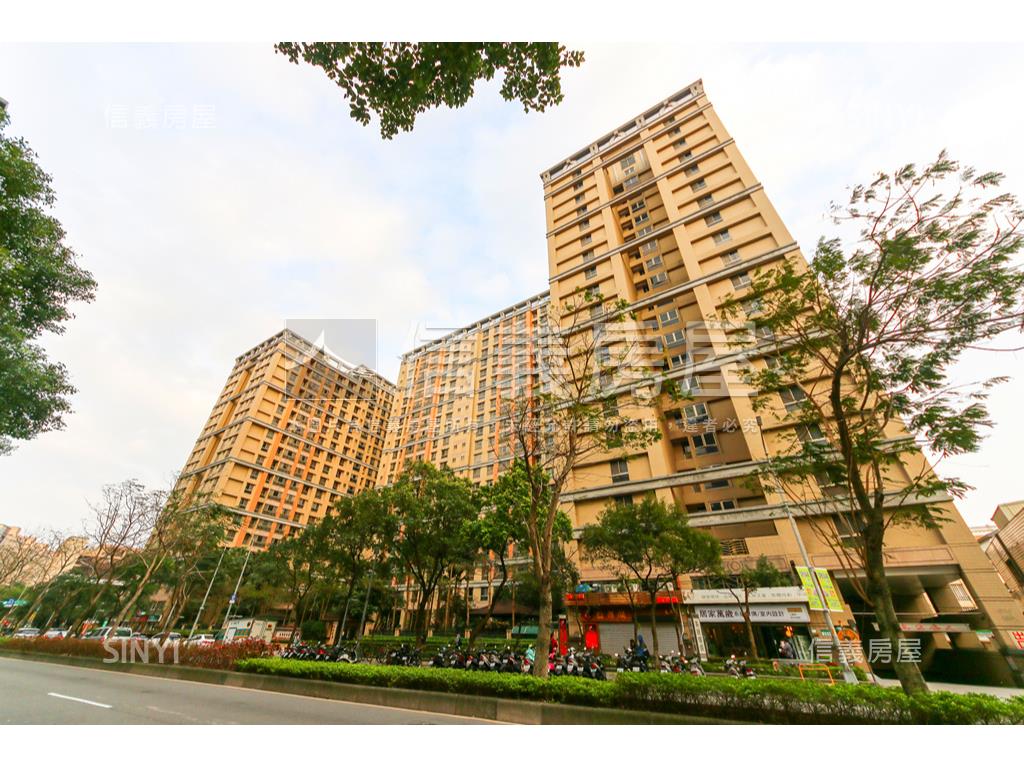 四季會館車位房屋室內格局與周邊環境