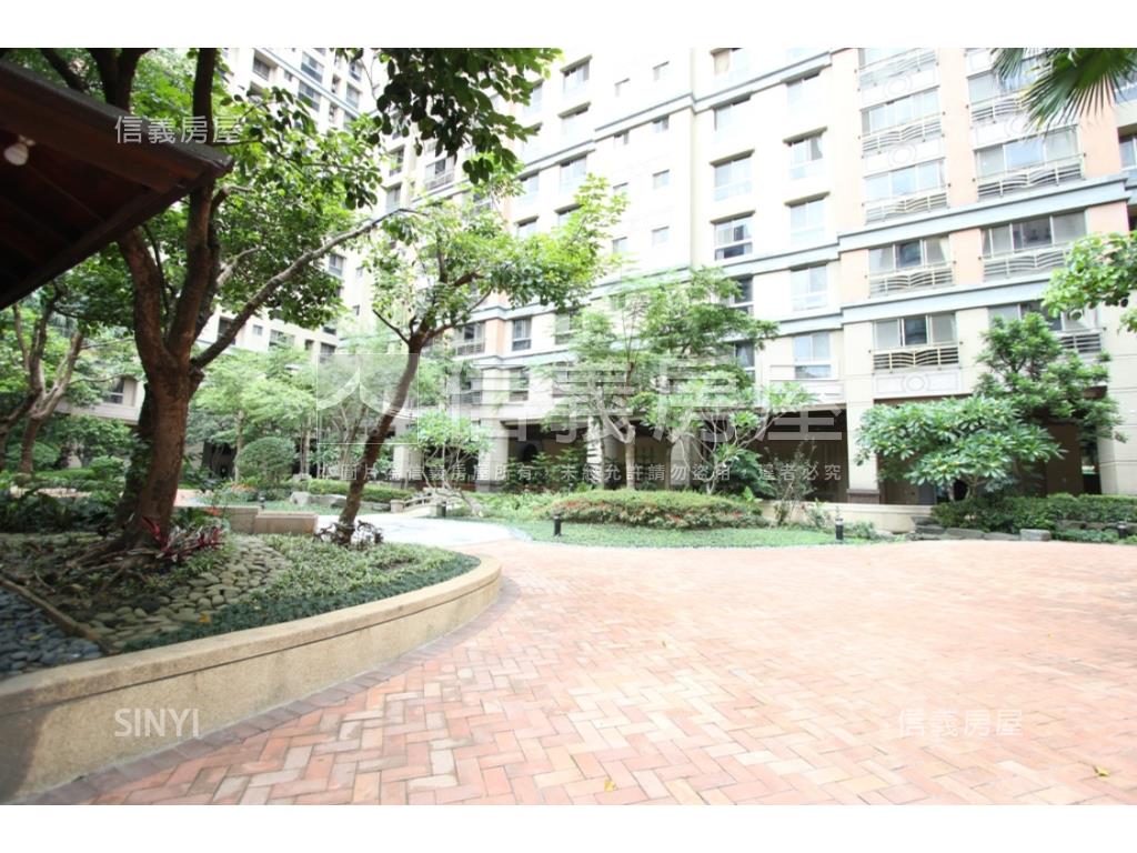 四季會館車位房屋室內格局與周邊環境