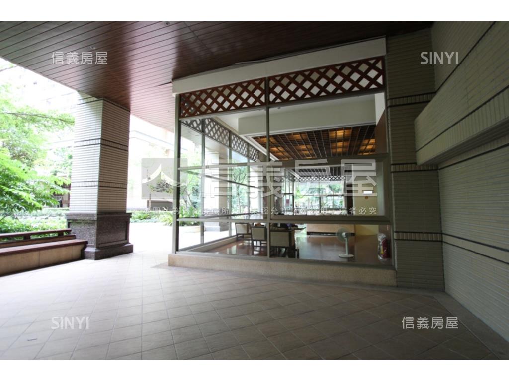 四季會館車位房屋室內格局與周邊環境