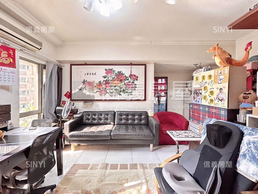 專任十八甲特級三房車位房屋室內格局與周邊環境