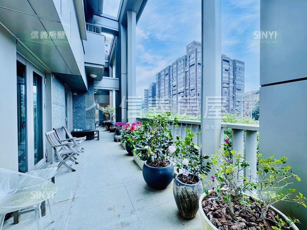 仰哲面公園景觀露臺戶房屋室內格局與周邊環境