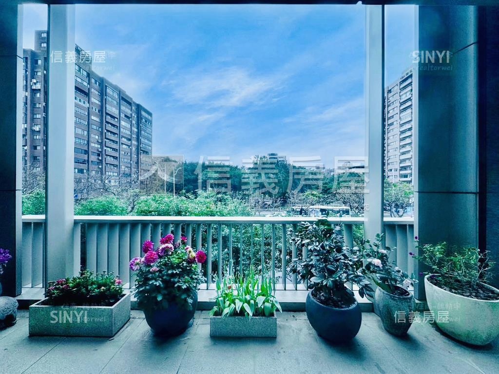 仰哲面公園景觀露臺戶房屋室內格局與周邊環境