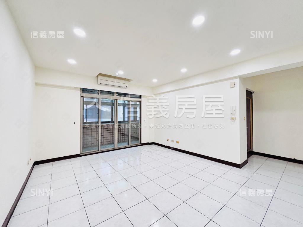 先看這間房價２字頭房屋室內格局與周邊環境