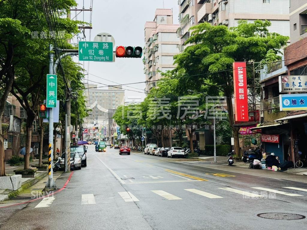 先看這間房價２字頭房屋室內格局與周邊環境