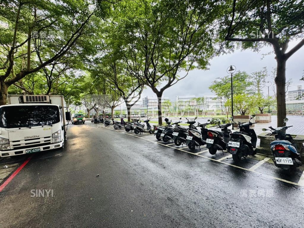 先看這間房價２字頭房屋室內格局與周邊環境