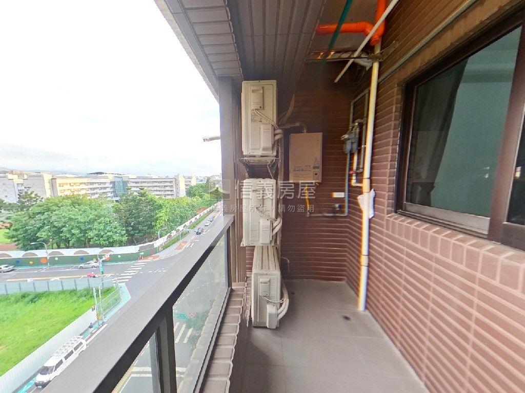 鳳茗雙鐵雙軌高樓兩房車位房屋室內格局與周邊環境