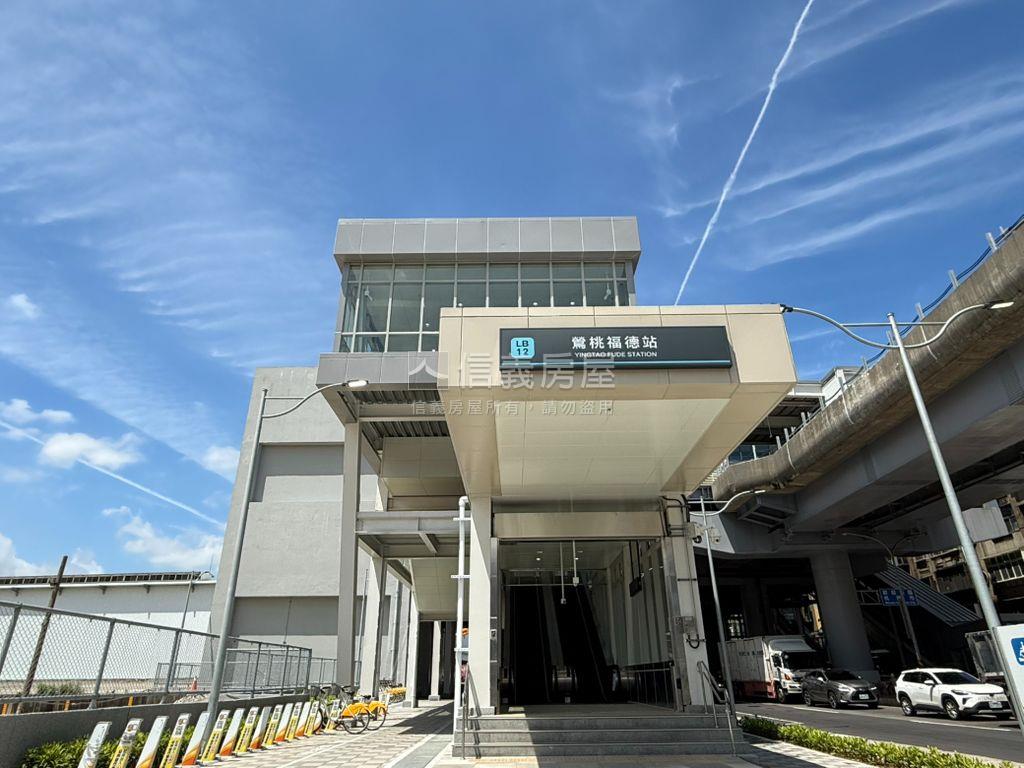 鳳茗雙鐵雙軌高樓兩房車位房屋室內格局與周邊環境