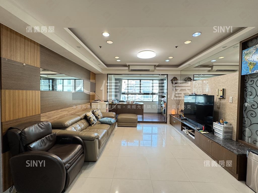 陽光情人採光三房平車房屋室內格局與周邊環境