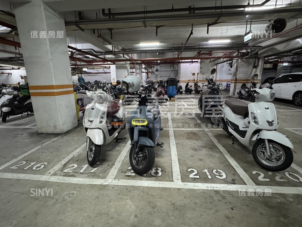 ３１期高樓採光三房平車房屋室內格局與周邊環境