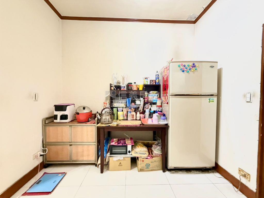 亞東商圈公寓三房房屋室內格局與周邊環境