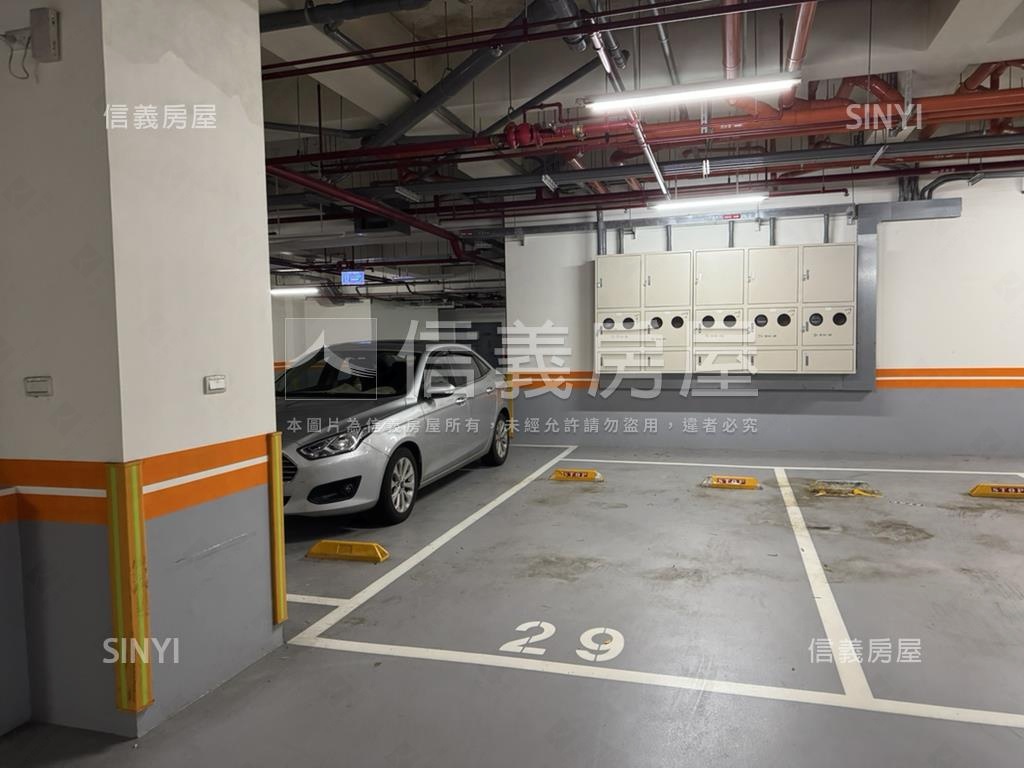華東映玥角間店面車位房屋室內格局與周邊環境