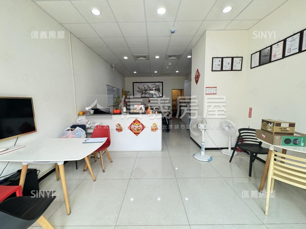 華東映玥角間店面車位房屋室內格局與周邊環境