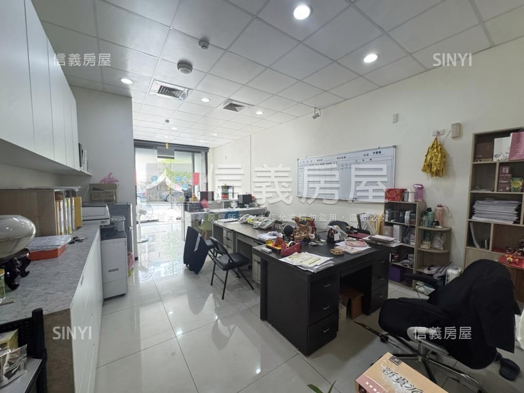 華東映玥角間店面車位房屋室內格局與周邊環境