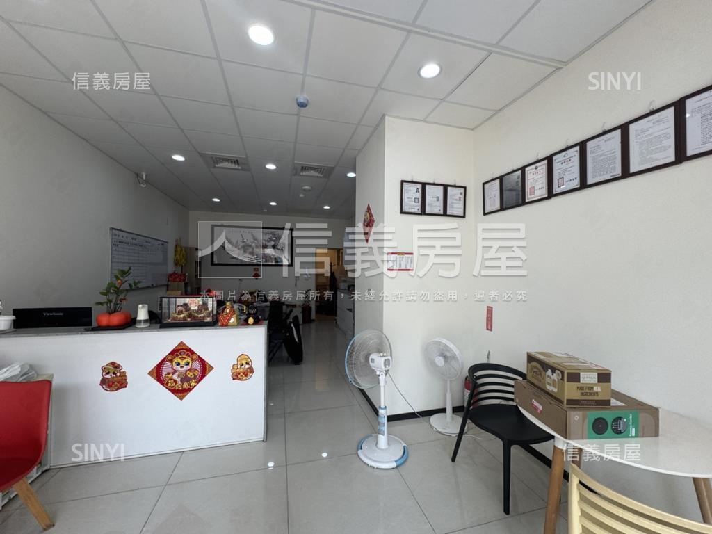 華東映玥角間店面車位房屋室內格局與周邊環境