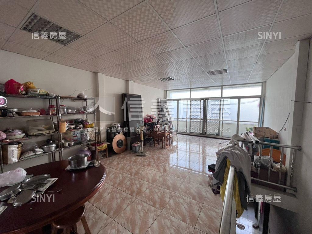 一中商業透天店面房屋室內格局與周邊環境