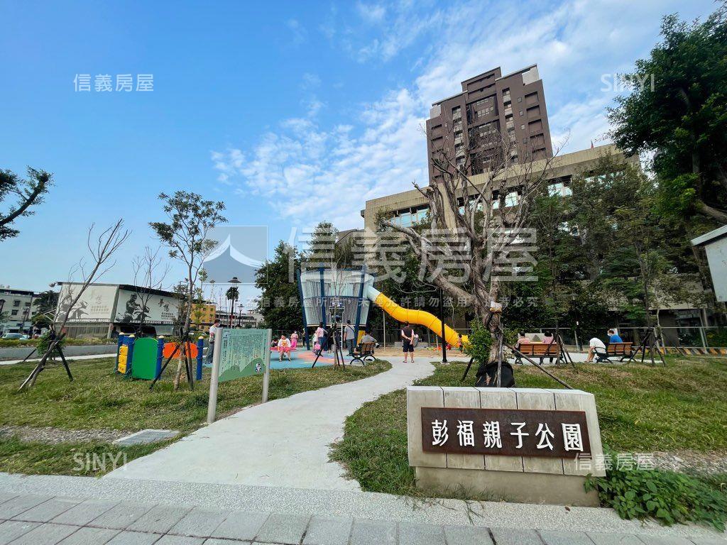 正八德街。面寬金店面房屋室內格局與周邊環境