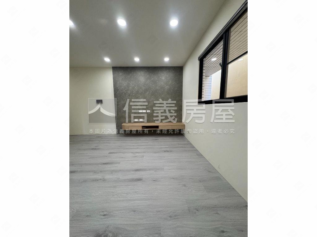 高鐵巴洛克精裝大兩房車位房屋室內格局與周邊環境