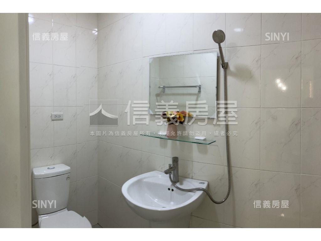看見星鑽美妝三房公寓房屋室內格局與周邊環境