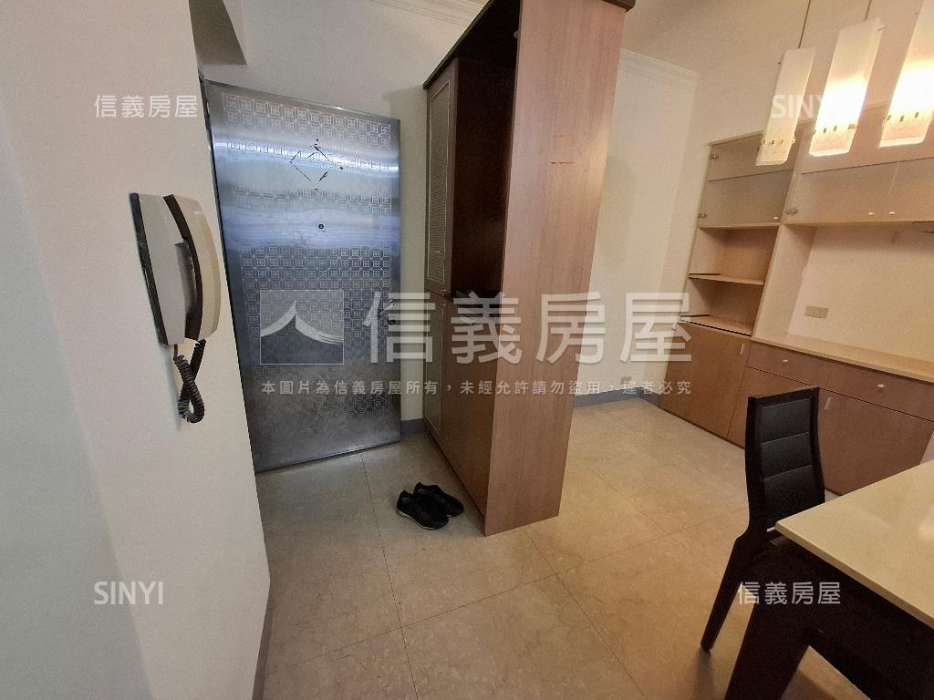 青年國宅漂亮三房房屋室內格局與周邊環境