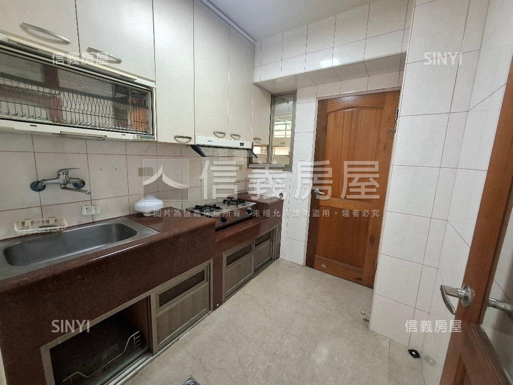 青年國宅漂亮三房房屋室內格局與周邊環境