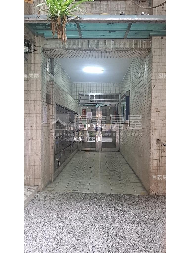 青年國宅漂亮三房房屋室內格局與周邊環境