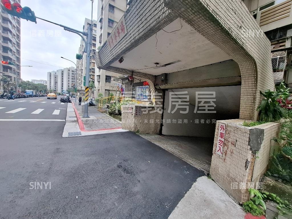 青年國宅漂亮三房房屋室內格局與周邊環境