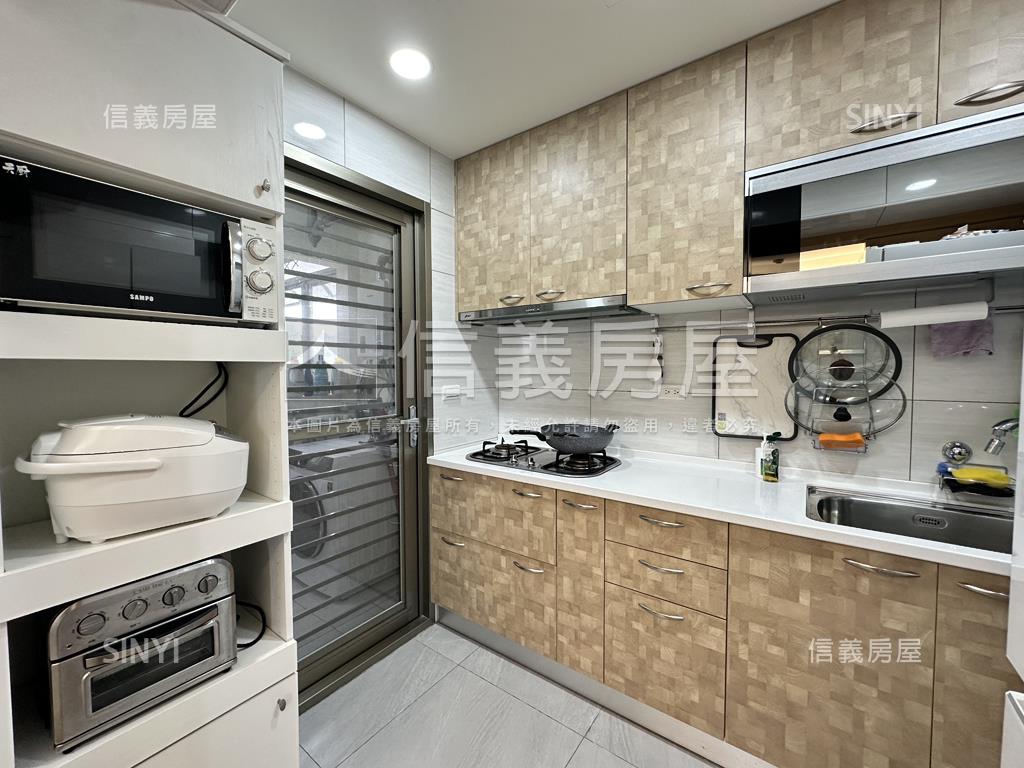 新接⭐ＳＳ＋案⭐美裝潢房屋室內格局與周邊環境