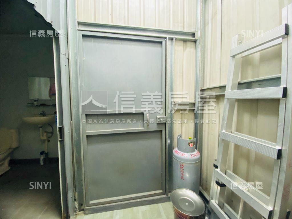 仁政街１樓店面房屋室內格局與周邊環境