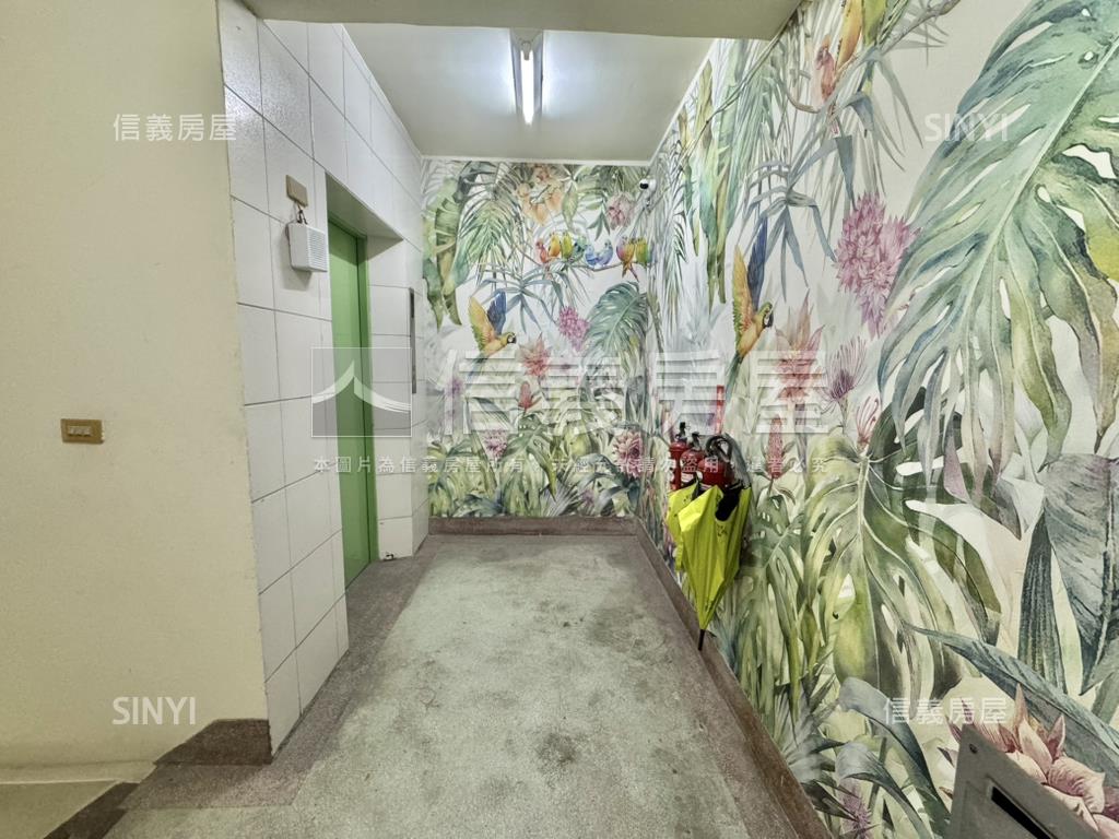 近捷運鳳山站整理三房房屋室內格局與周邊環境