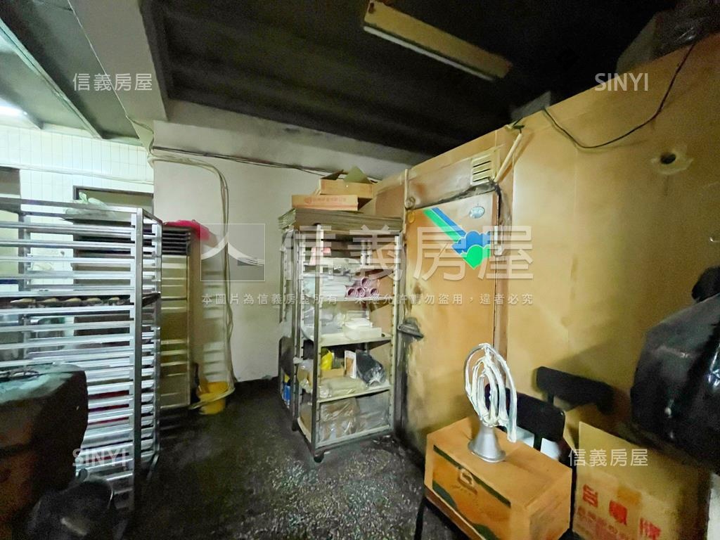 仁政街收租金店面房屋室內格局與周邊環境