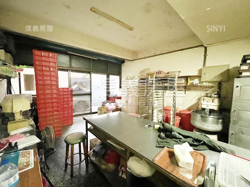 仁政街收租金店面房屋室內格局與周邊環境