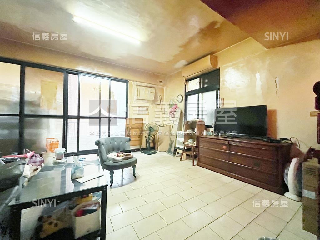 仁政街收租金店面房屋室內格局與周邊環境
