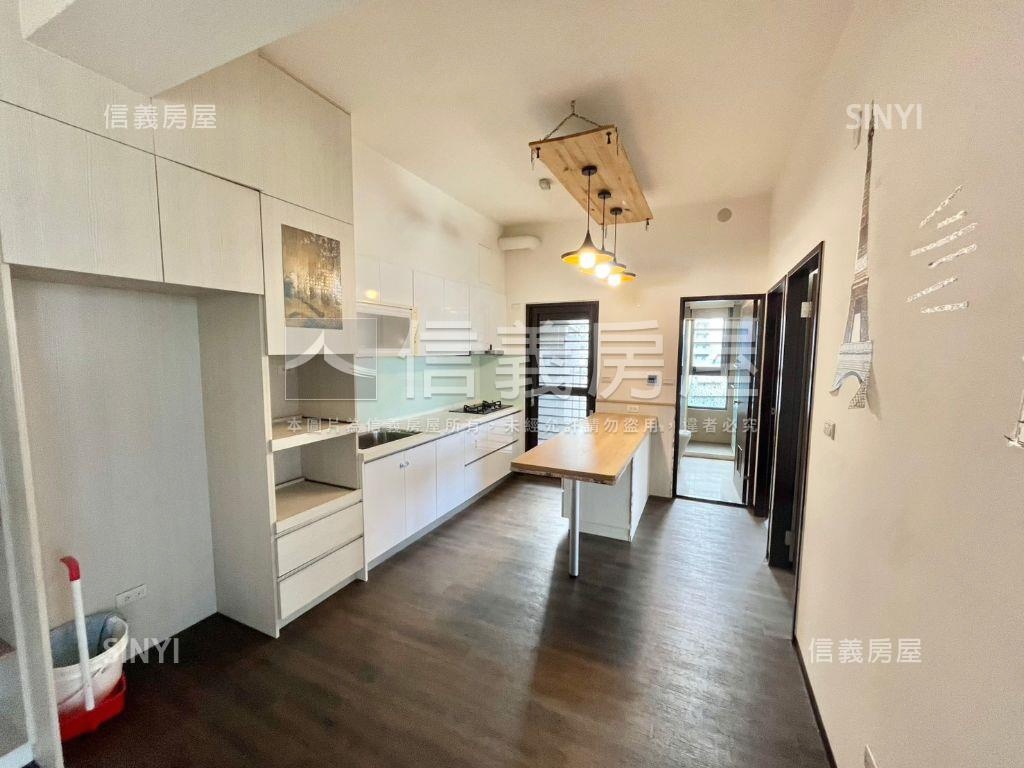 稀有釋出兩房平車視野戶房屋室內格局與周邊環境