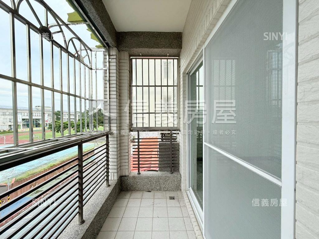 面公園學校面寬大地坪車墅房屋室內格局與周邊環境