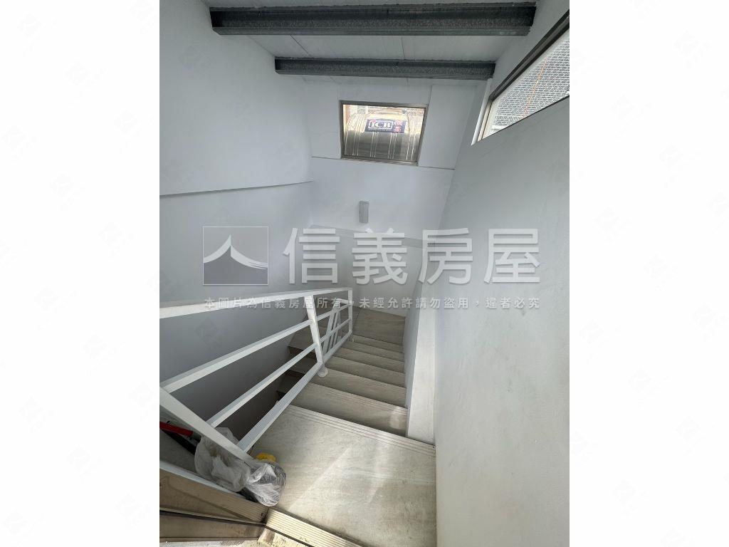 ㊣新豐臨路車庫透天房屋室內格局與周邊環境