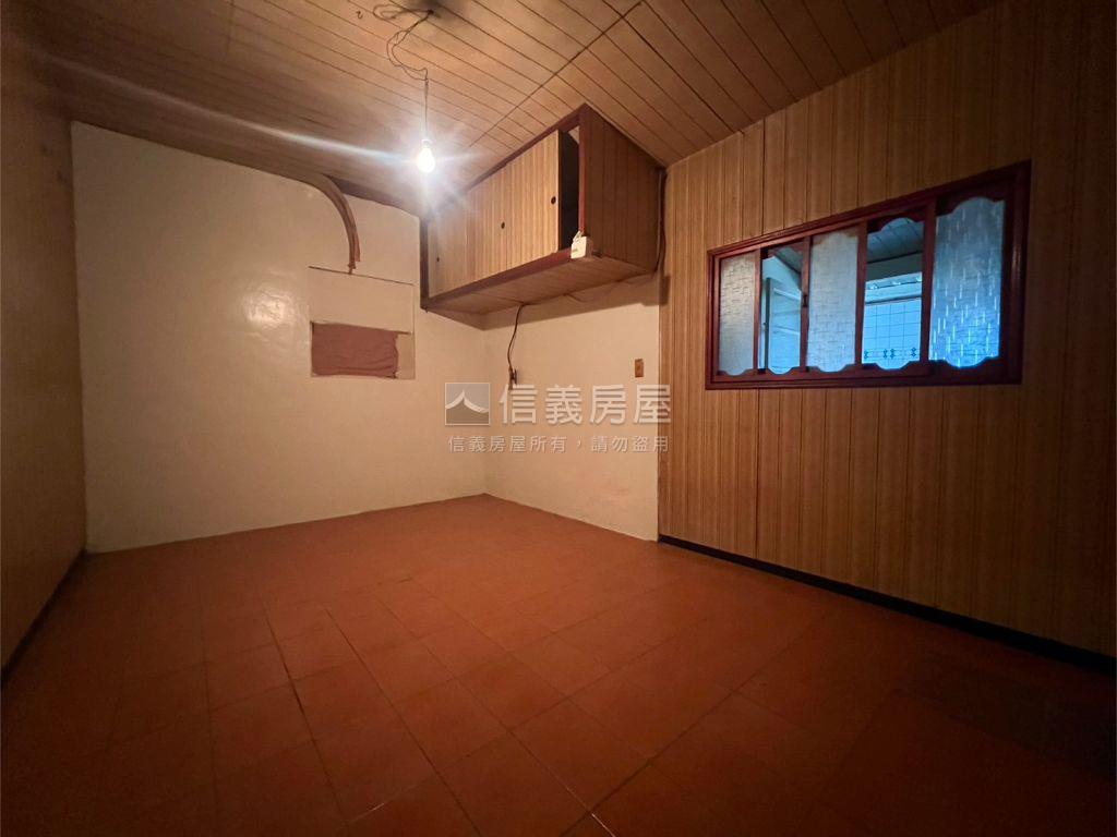 免爬樓梯仁愛街公寓頂加房屋室內格局與周邊環境