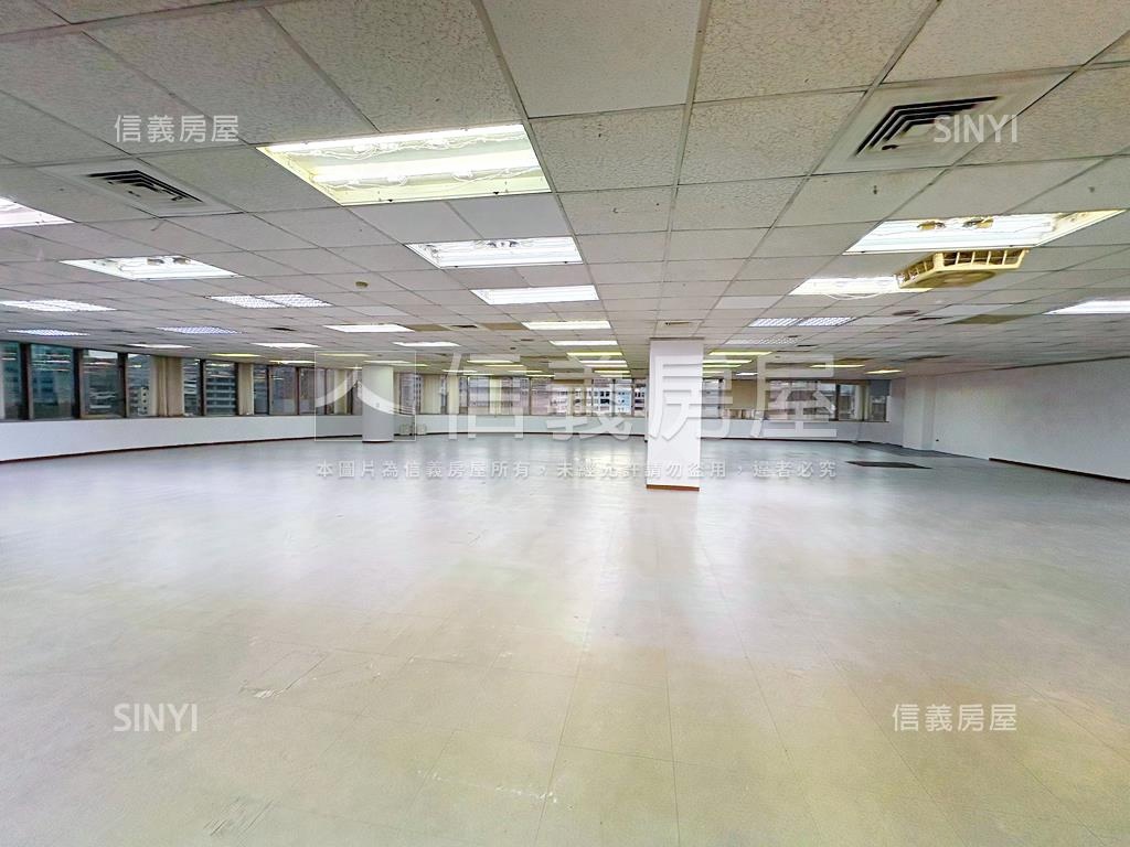 ＳＲＣ捷運華隆經貿附車位房屋室內格局與周邊環境