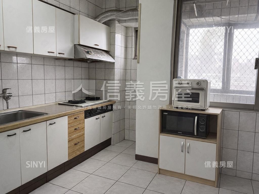 專任近逢甲大學兩房房屋室內格局與周邊環境