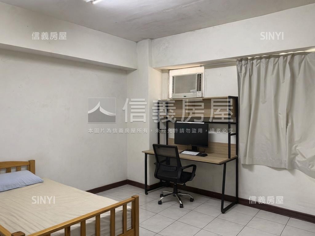 專任逢甲西門町兩房房屋室內格局與周邊環境