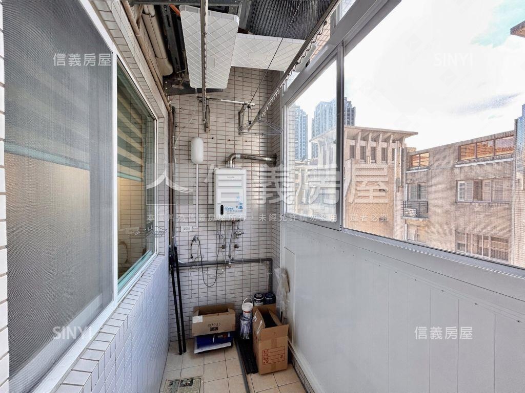 Ａ９壯闊景觀挑高美宅房屋室內格局與周邊環境