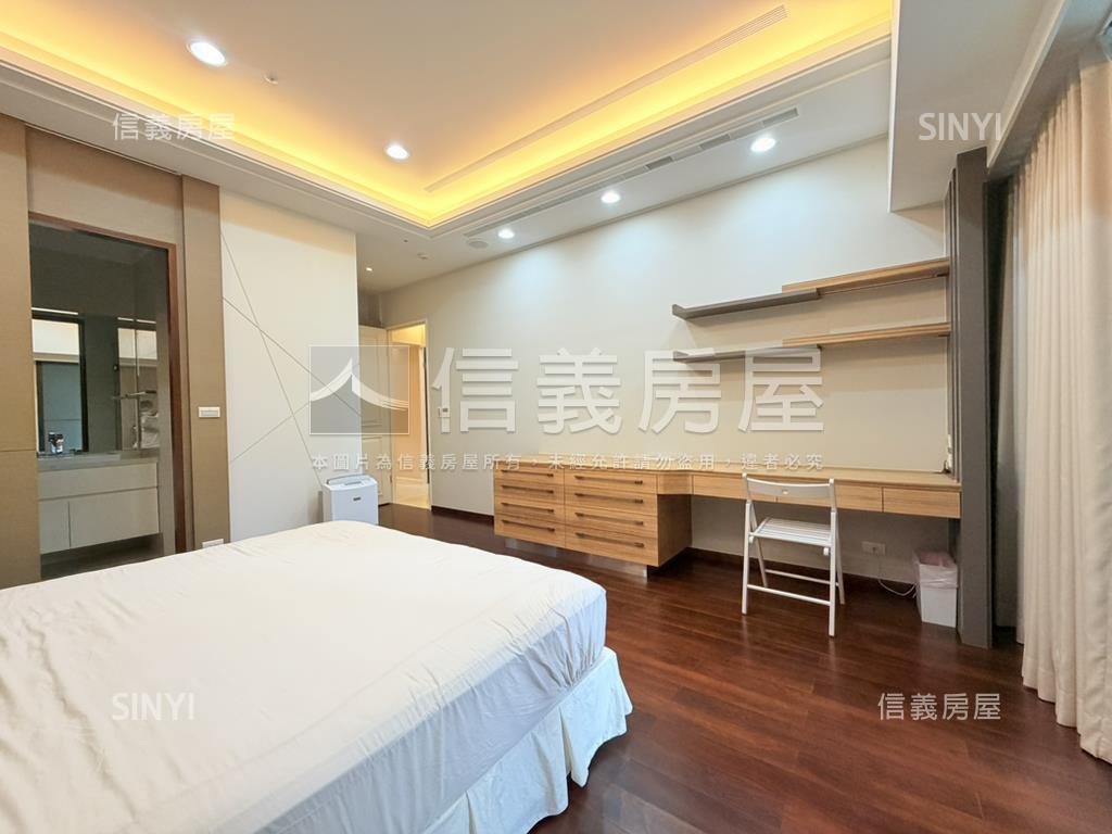 由鉅大謙精裝豪邸３平車房屋室內格局與周邊環境