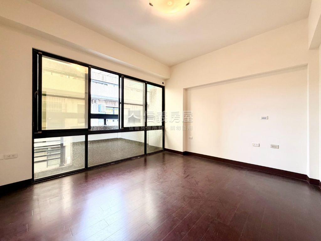 中西區｜湖美臻品雙車美墅房屋室內格局與周邊環境